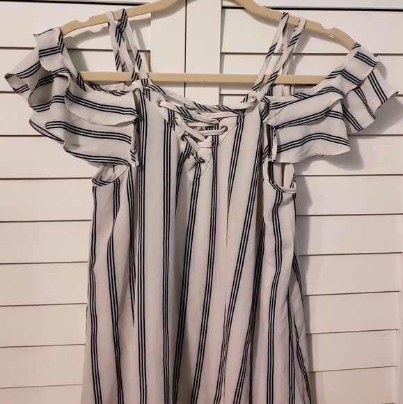 Cute party blouse - Picture 1 of 2